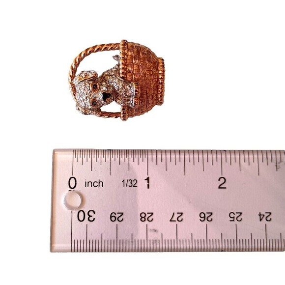 Vintage CAROLEE Brooch Rhinestone Pave Puppy Signed Goldtone Basket 1.25" Tall - Picture 6 of 6